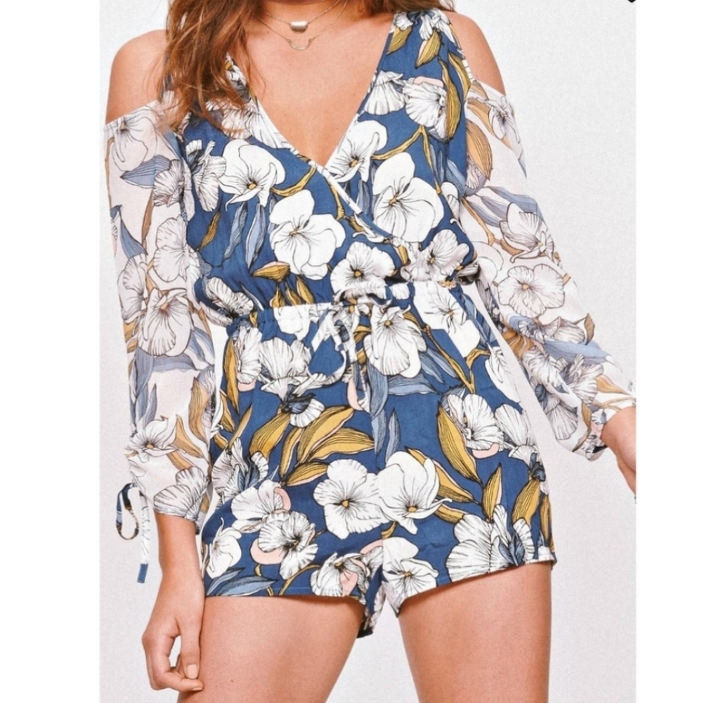 NWT Minkpink Romper Small Pacifico Floral Cold Shoulder Tie Sleeve Boho Shorts